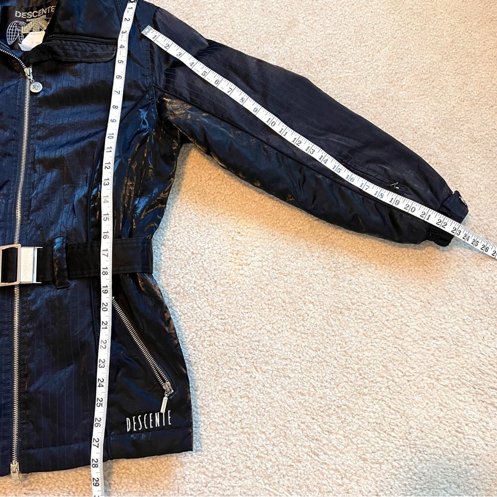 Vintage DESCENTE Black Shimmery Belted Winter Ski Jacket—SZ. 8 - Picture 10 of 17